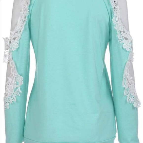 1 LEFT Off shoulder cut out lace long sleeve - Picture 6 of 6